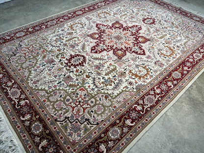 6'8"x10' Fine Hand-Knotted Wool & Silk Blend Tabrize Herize Carpet - Area Rug