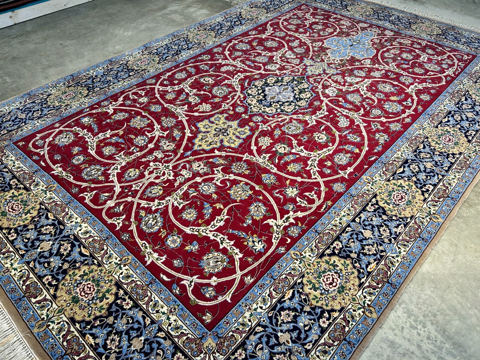 6'10"x10'4"Extra Fine Hand-Knotted Wool & Silk Isfahane Rug - Area Carpet