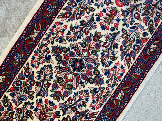 2'4"x4' Hand-Knotted 100% Wool Pile Sarouke Rug