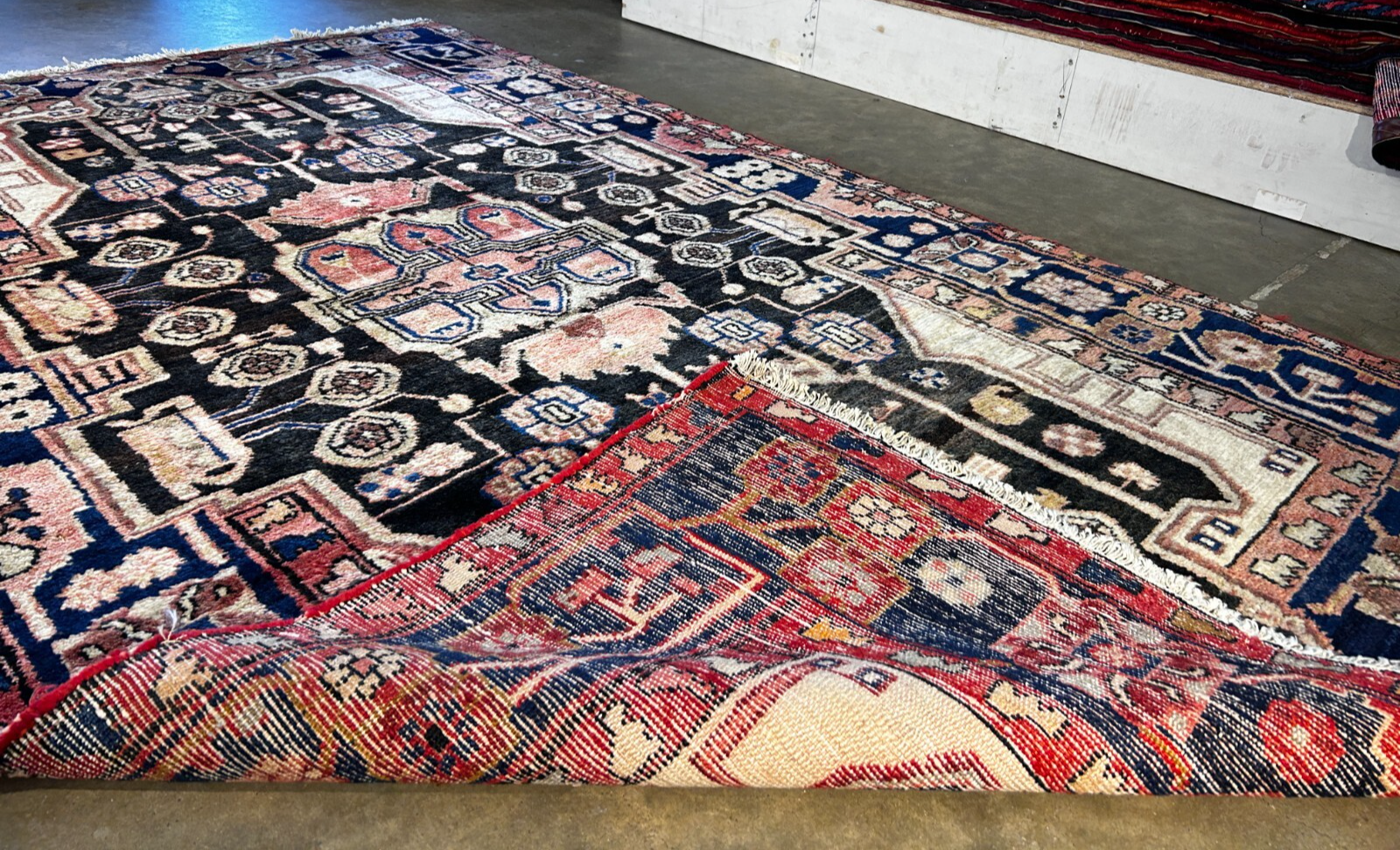 4'7" x 7'10'' Hand-Knotted 100% Lamb Wool Carpet - Nahavande Area Rug