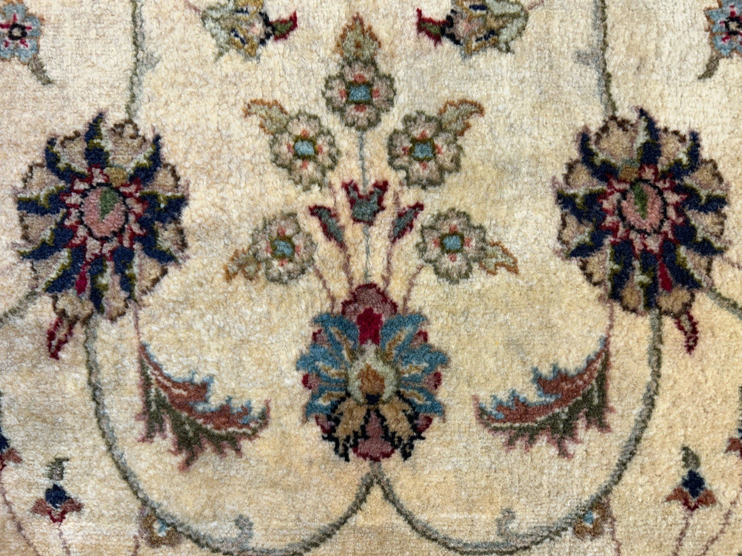 7’x9’11” Vintage Hand-Knotted 100% Wool Pile Tabrize Area Rug - Carpet