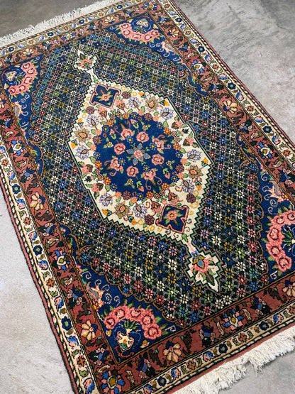 3'5"x 5'2" Hand-Knotted 100% Wool Bakhtiarie Area Rug