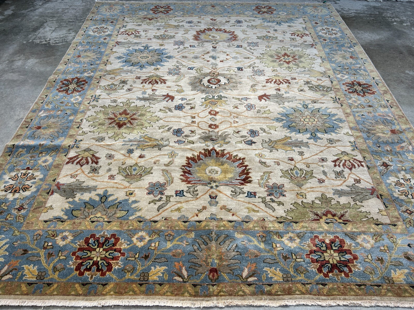 8' x 9'10" Hand-Knotted 100% Wool Carpet - Indian Mahal Area Rug