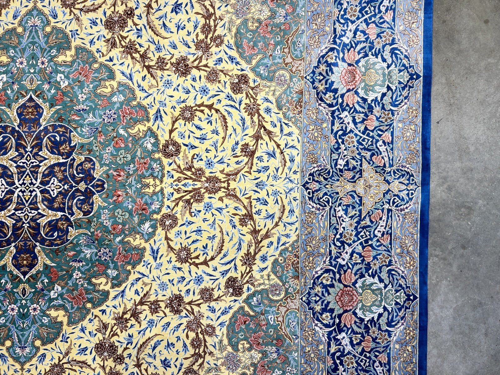 6'5"x10'4" Exquisite Extra-Fine Hand-Knotted 100% Silk Qume Carpet - Area Rug