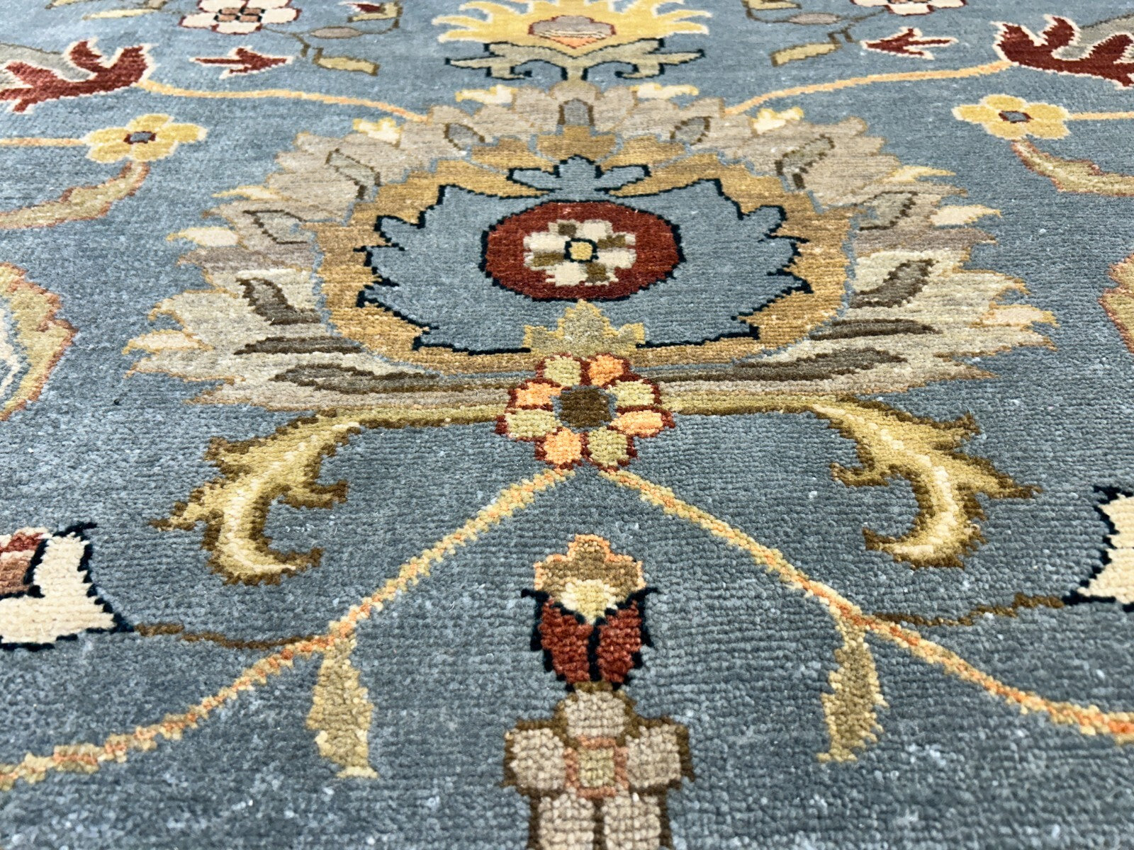 9'x12' Hand-Knotted 100% Wool Pile Mahal Design Carpet - Area Rug