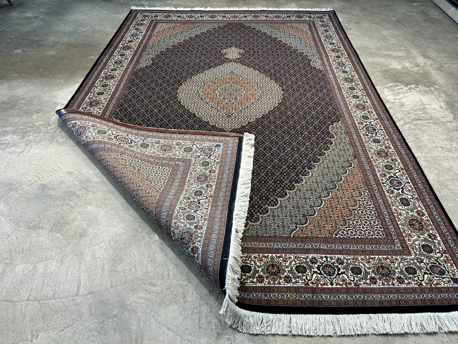 6'8"x10' Fine Hand-Knotted Wool & Silk Oriental Tabrize Rug - Area Carpet