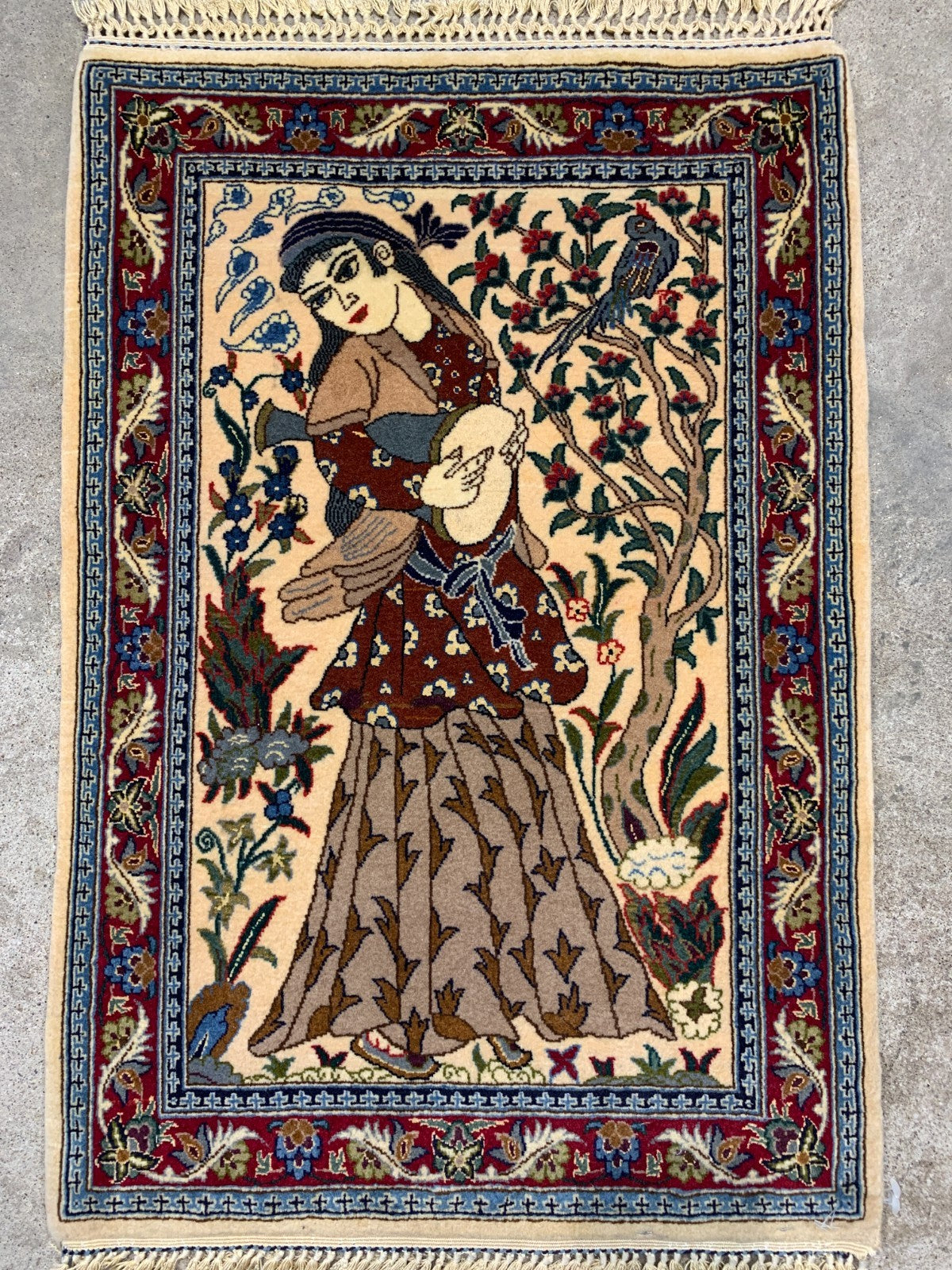 1'7"x2'4" Extra Fine Hand-Knotted 100% Wool Pile Pictorial Isfahane Rug