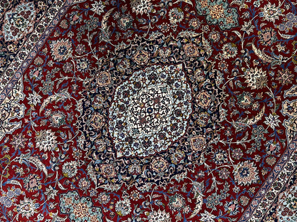 8'1"x11'9" Extra Fine Hand-Knotted Wool & Silk Isfahane Rug