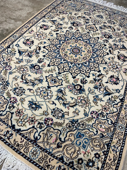 2'9"x4'5" Fine Hand-Knotted Wool & Silk Blend Naine Carpet - Area Rug