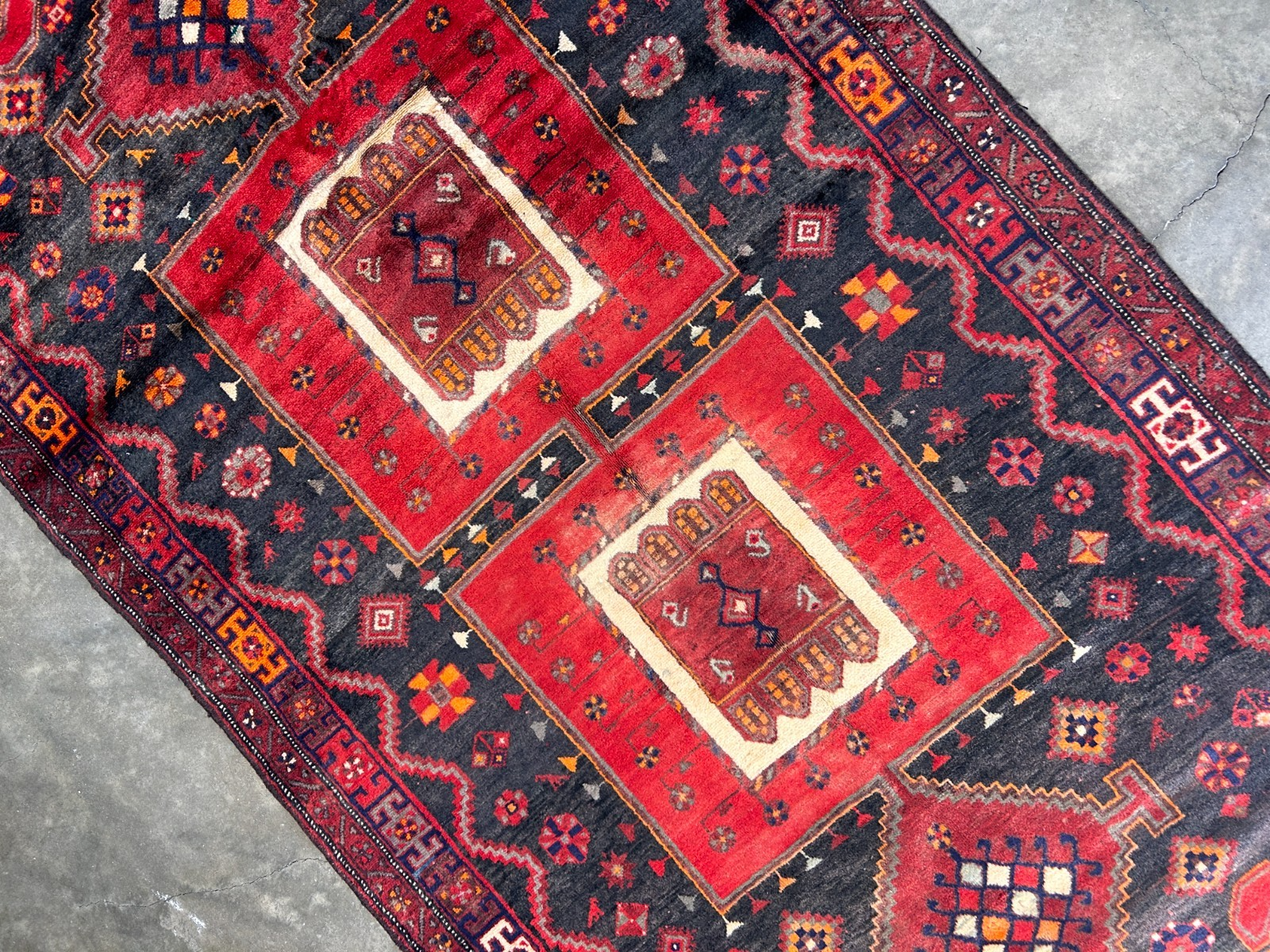 4'10" x 9'5" Hand-Knotted 100% Wool Pile Hamadane Area Rug - Carpet