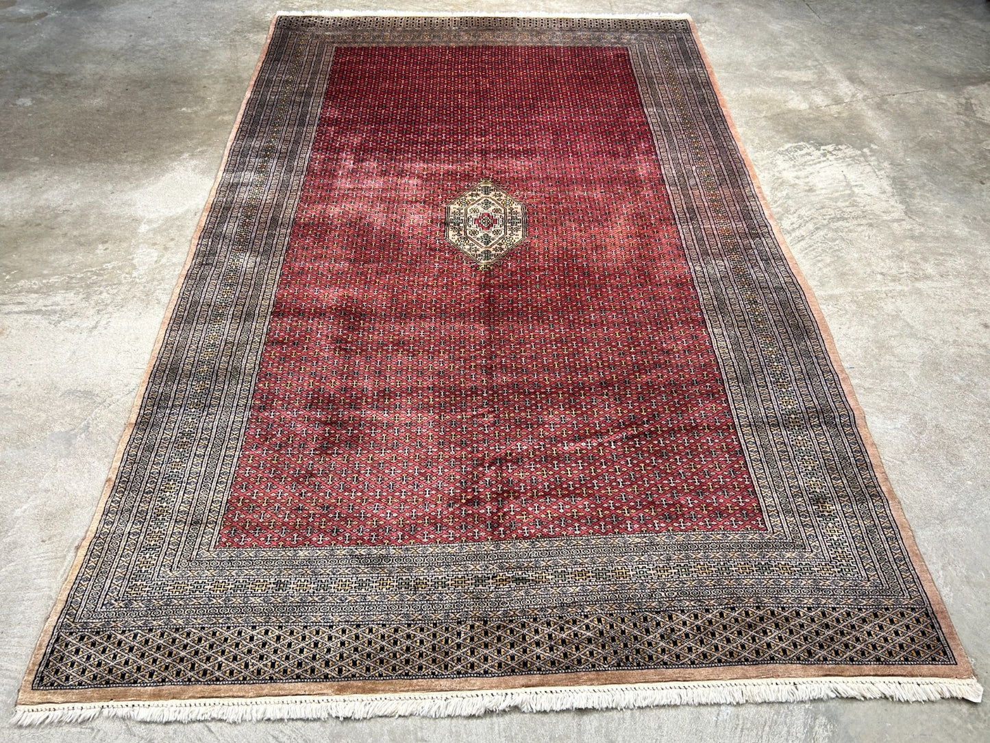 6'x9' Vintage Old Hand-Knotted Wool Oriental Rug - Area Carpet