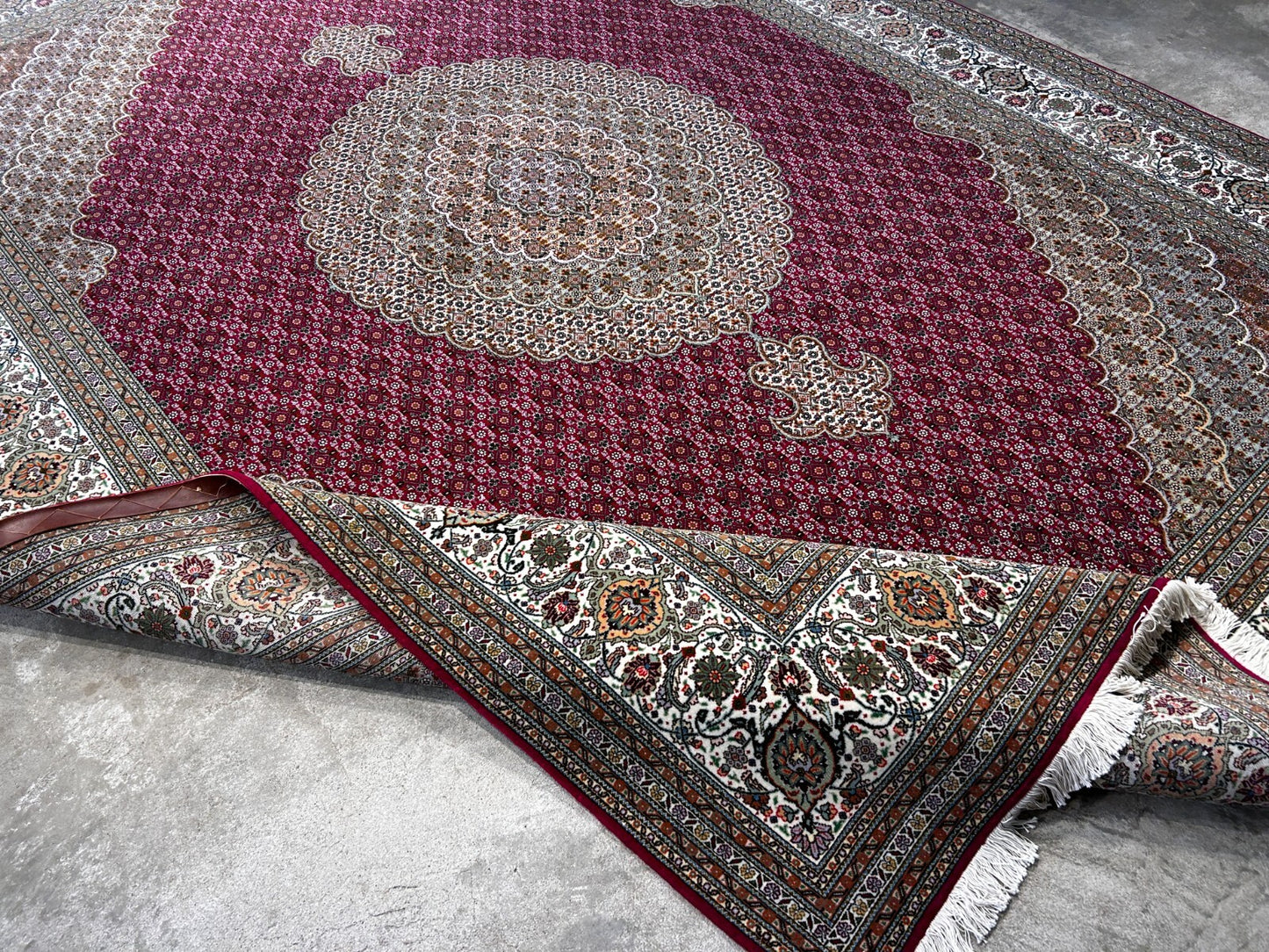 8'2"x11'6" Fine Hand-Knotted Wool & Silk Oriental Rug - Area Carpet