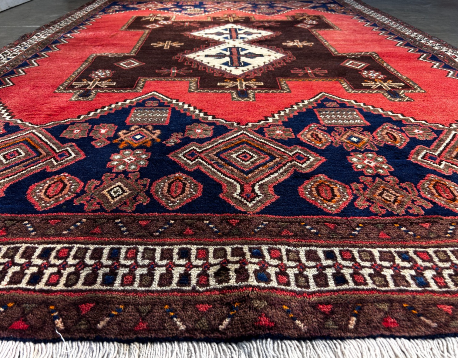 5'6" x 7'9" Hand-Knotted 100% Wool Hamadane Area Rug