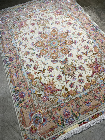 4'10"x6'10" Very Fine Hand-Knotted Wool & Silk Blend Tabrize Carpet - Area Rug