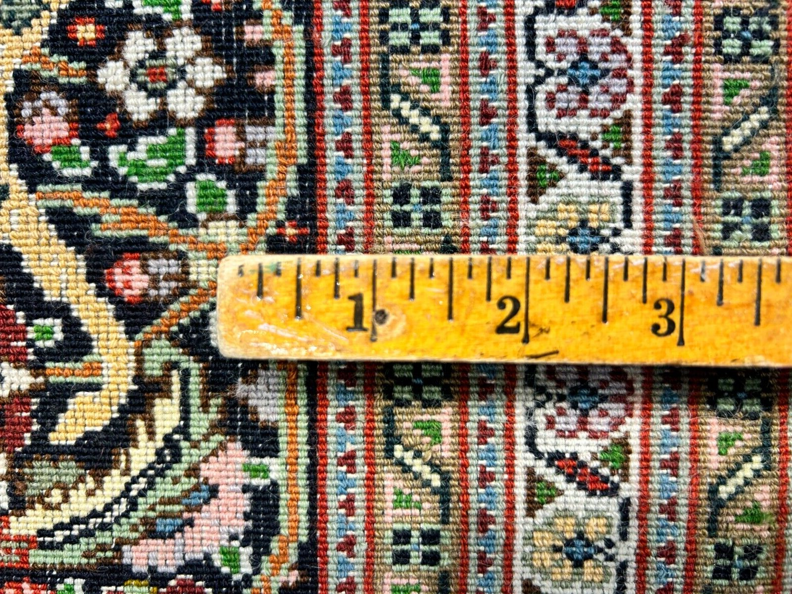 6'8"x10'2" Fine Hand-Knotted Wool & Silk Oriental Tabrize Rug - Area Carpet