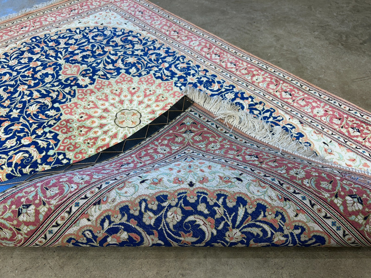 2'8"x4'1" Exquisite Extra-Fine Hand-Knotted 100% Silk Qume Area Rug