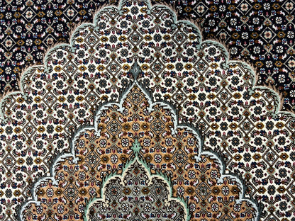 6'8"x10' Fine Hand-Knotted Wool & Silk Oriental Tabrize Rug - Area Carpet