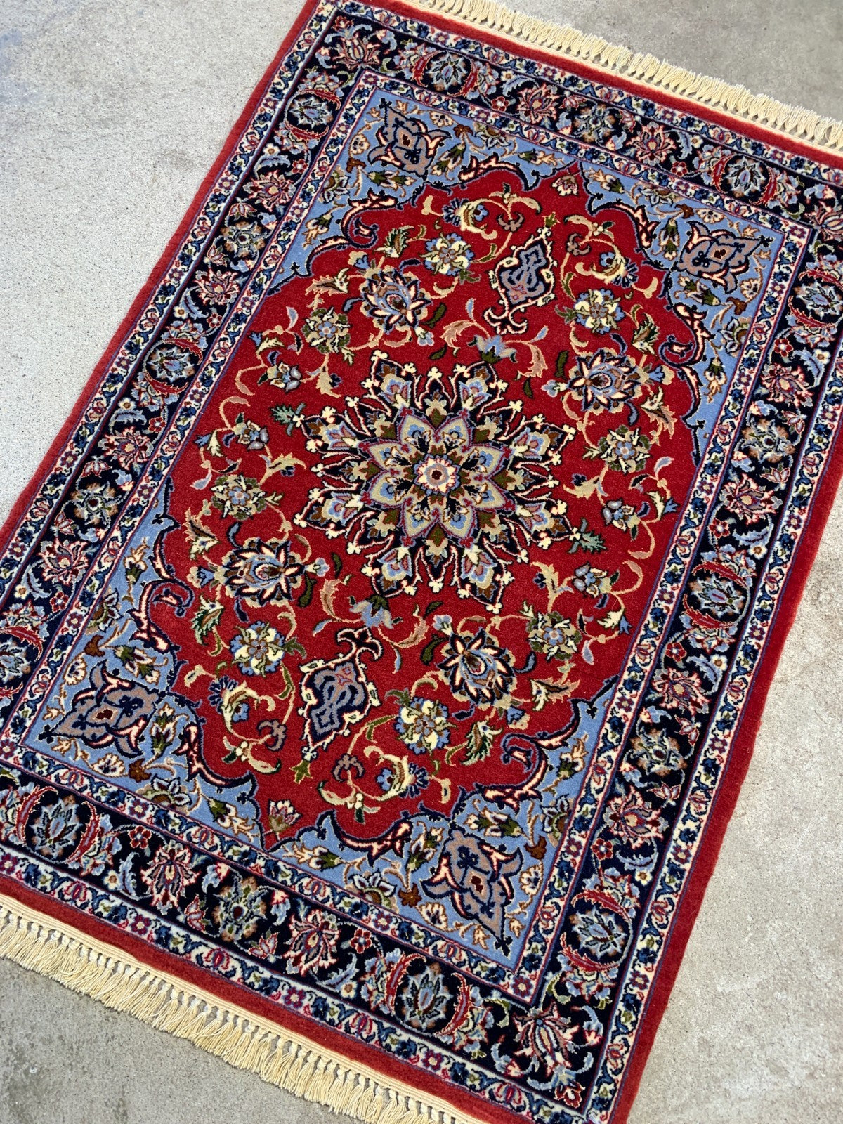 2'4"x3'3" Fine Hand-Knotted Wool & Silk Isfahane Mahi Rug