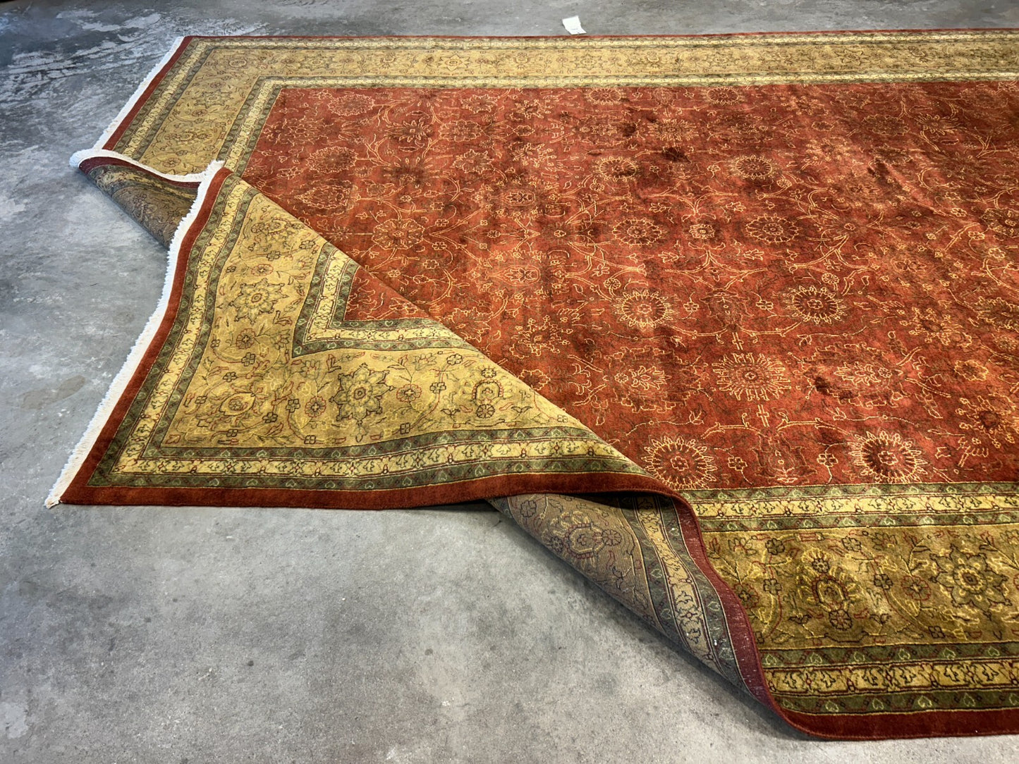 9'x12' Hand-Knotted 100% Wool Pile SAFAVIEH Rug