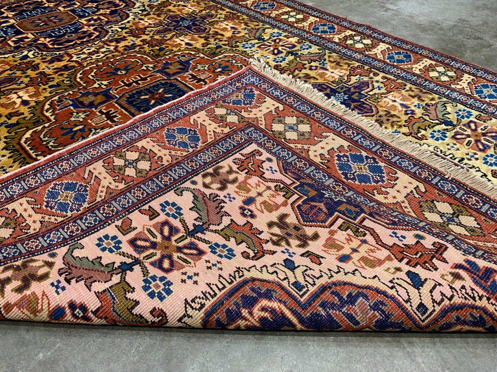 4'5'' x 6'4" Hand-Knotted 100% Wool Ardabili Area Rug - Carpet