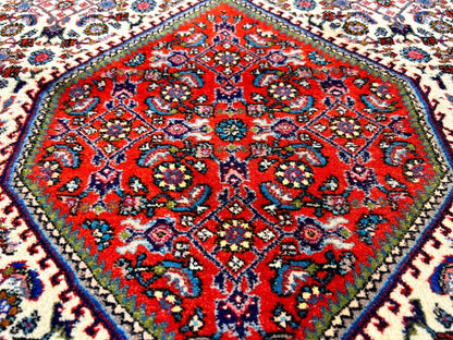 3'9"x5'5" Hand-Knotted 100% Wool Pile Bijare Rug