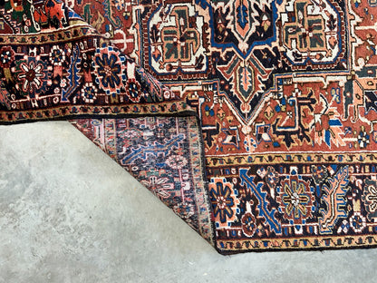 8'6"x11'6" Hand-Knotted 100% Wool Pile Herize Rug