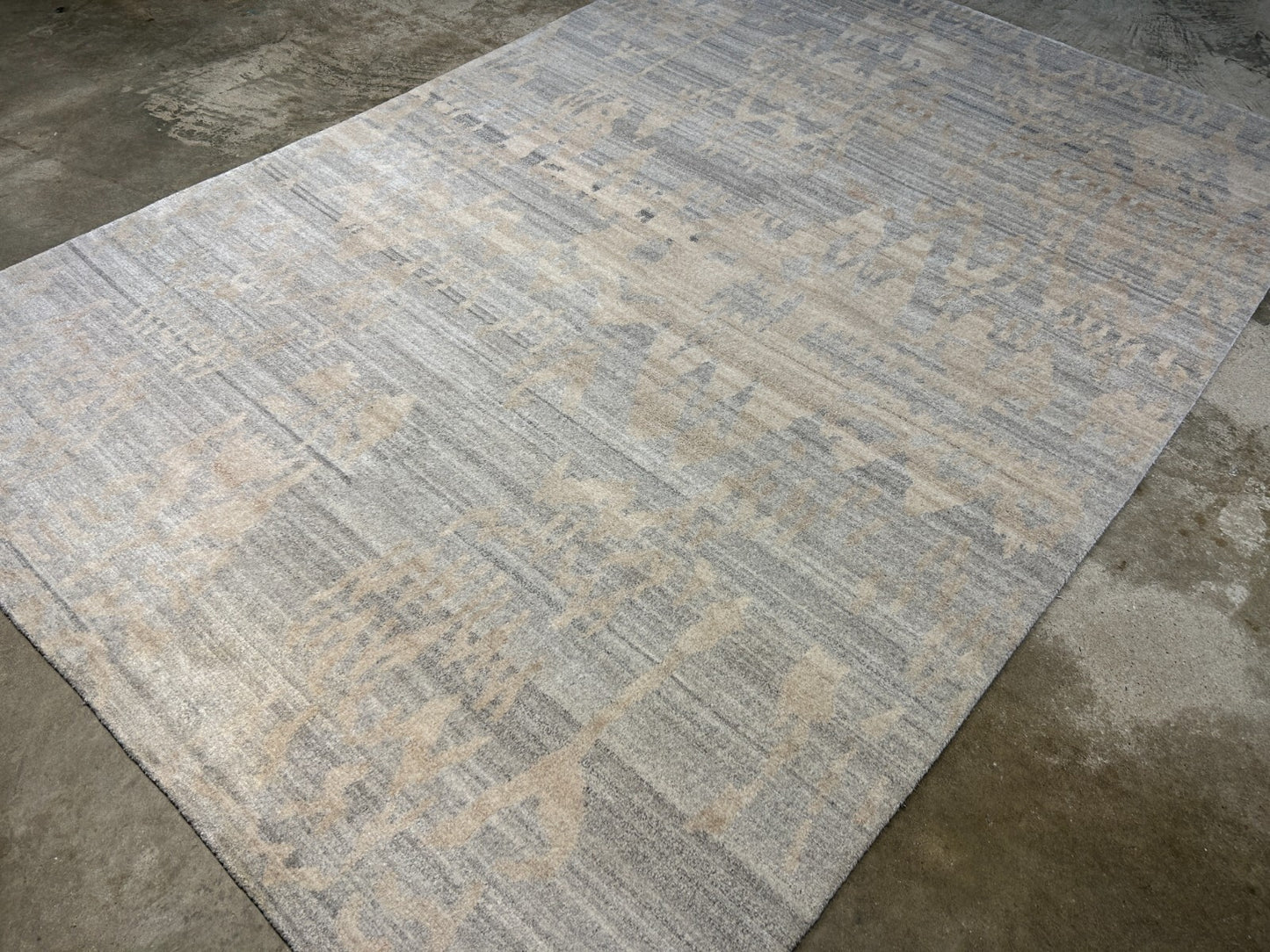 6'x8'11" Hand-Knotted 100% Wool Pile Modern Rug