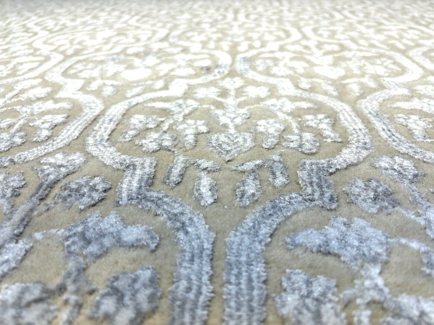 8' x 10'1" Hand-Knotted Silver 100% Wool Carpet - Indian All-Over Area Rug - 3D