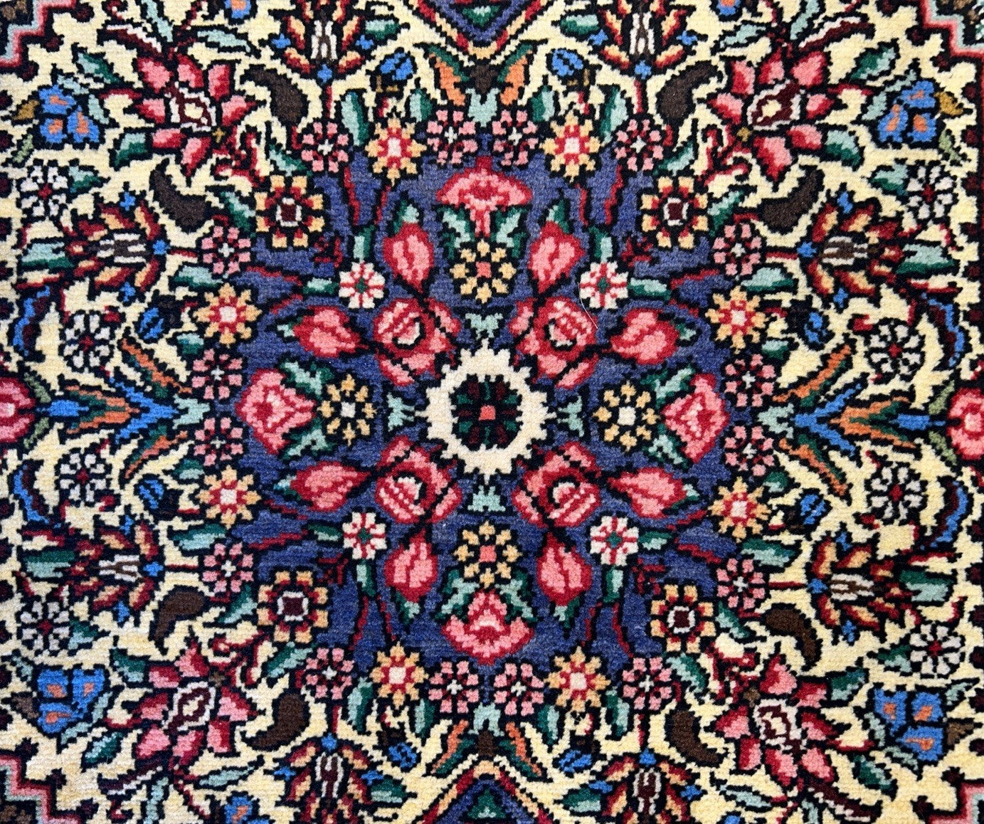 3'5"x5'2" Hand-Knotted 100% Wool Pile Persiane Bakhtiarie Rug
