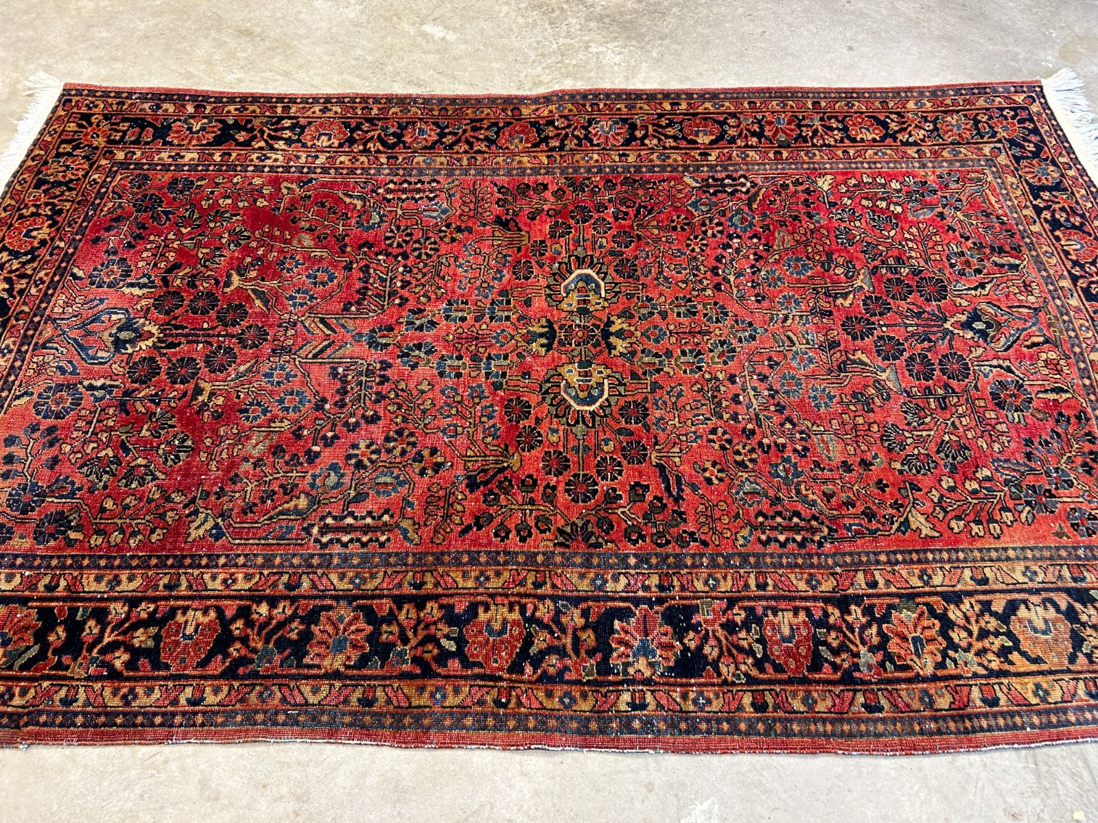 4'3"x6'9" Antique Hand-Knotted 100% Wool Pile Sarouke Area Rug - Carpet