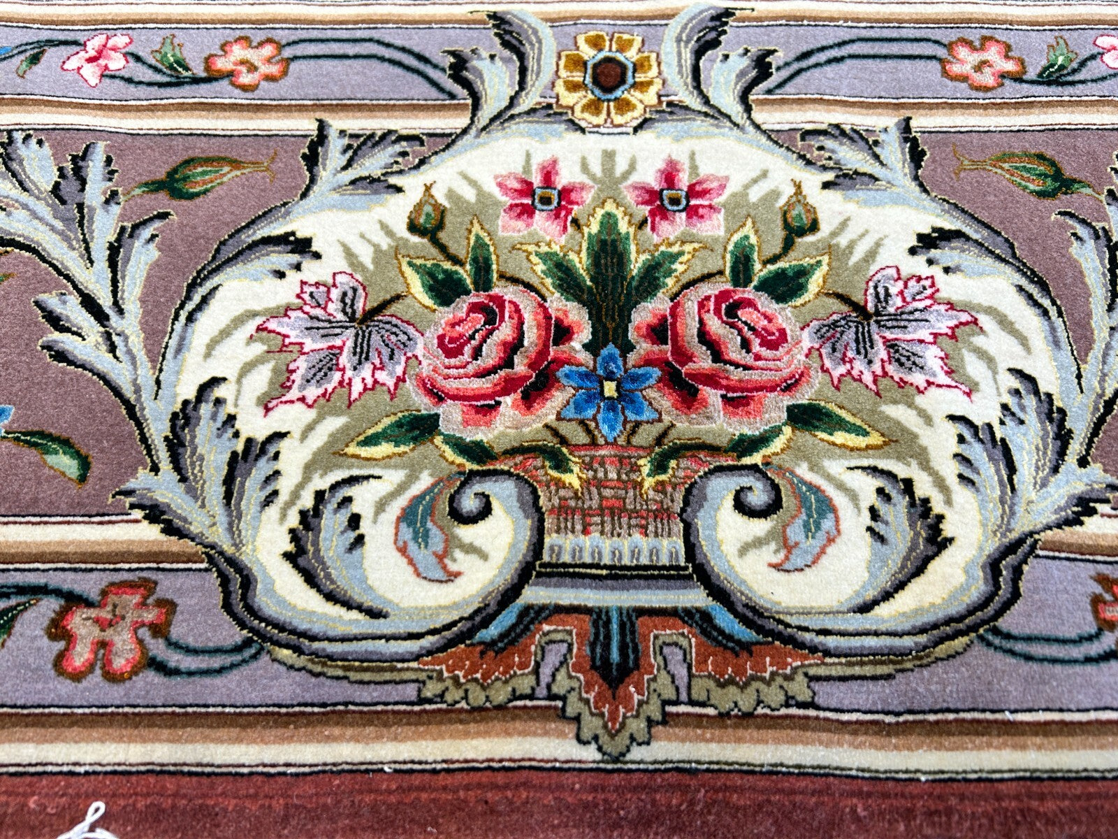 6'9"x9'10" Extra-Fine Hand-Knotted Wool & Silk Blend Tabrize Carpet - Area Rug