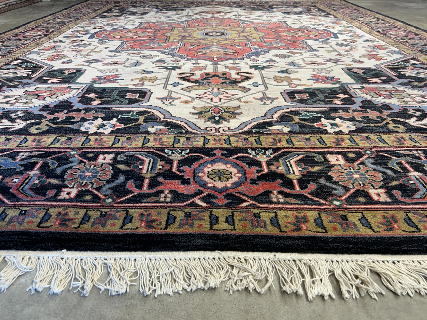 9'x11'10" Hand-Knotted 100%  Wool Pile IndoHeriz Rug