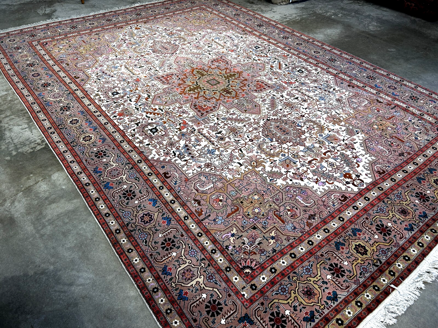 8'1"x11'10'' Fine Hand-Knotted Very Fine Wool Pile Tabrize Herize Area Rug