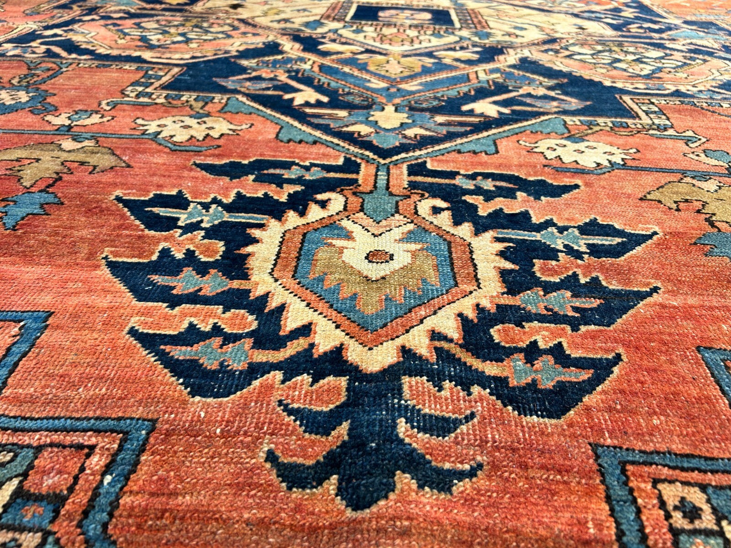 Collector Item - 9'8"x11'10 Antique Fine Wool Herize Serapy Hand-Knotted Rug