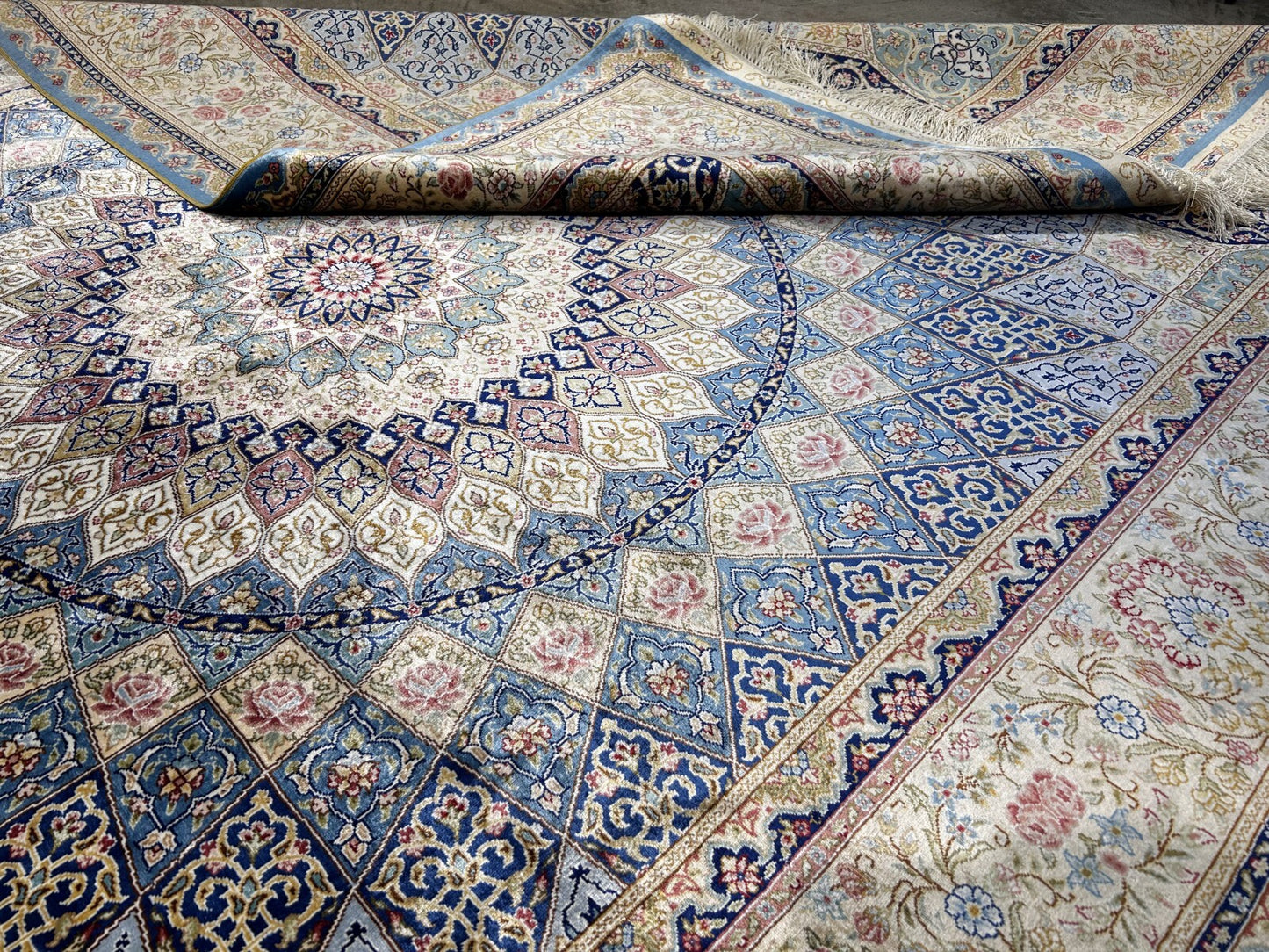 6'x9' Exquisite Hand-Knotted 100% Silk Oriental Rug