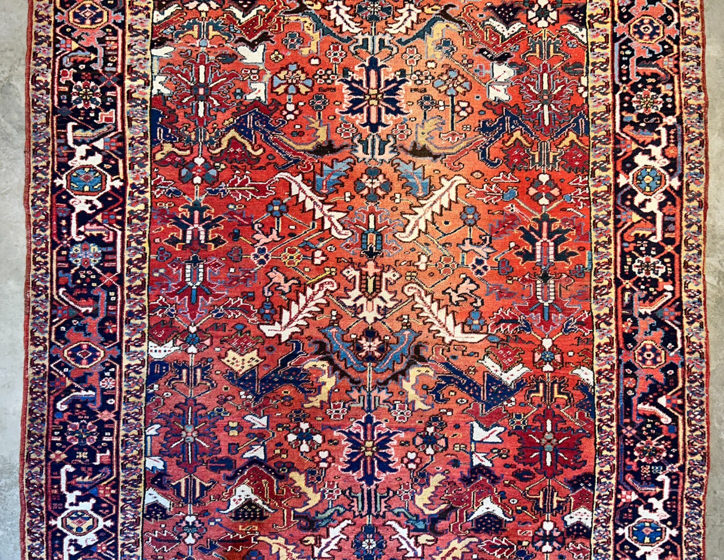 Collector Item - 8'6"x11'4" Antique Fine Wool Herize Hand-Knotted Rug