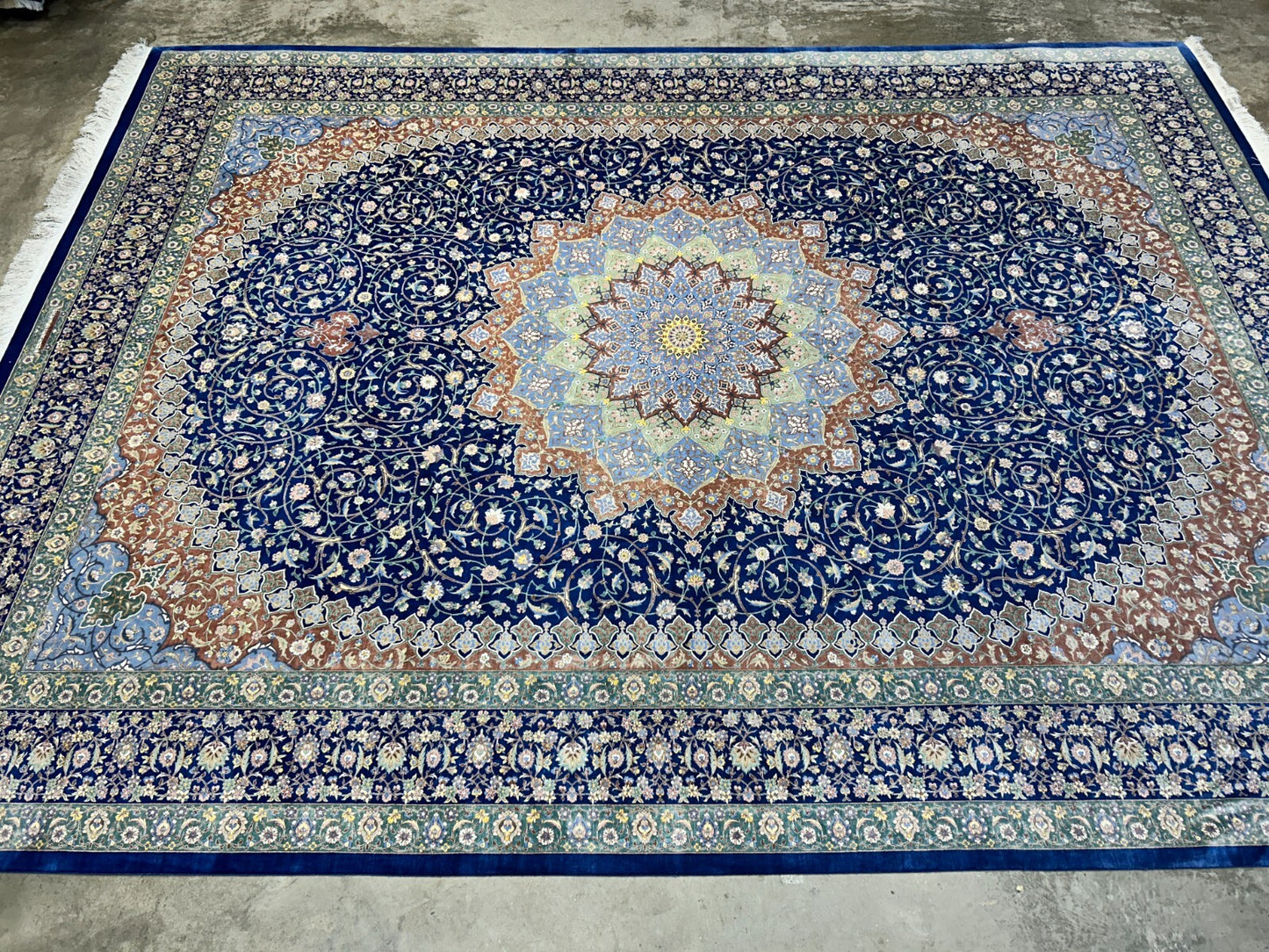 10'1"x13'1" Exquisite Signed Hand-Knotted 100% Silk Qume Rug