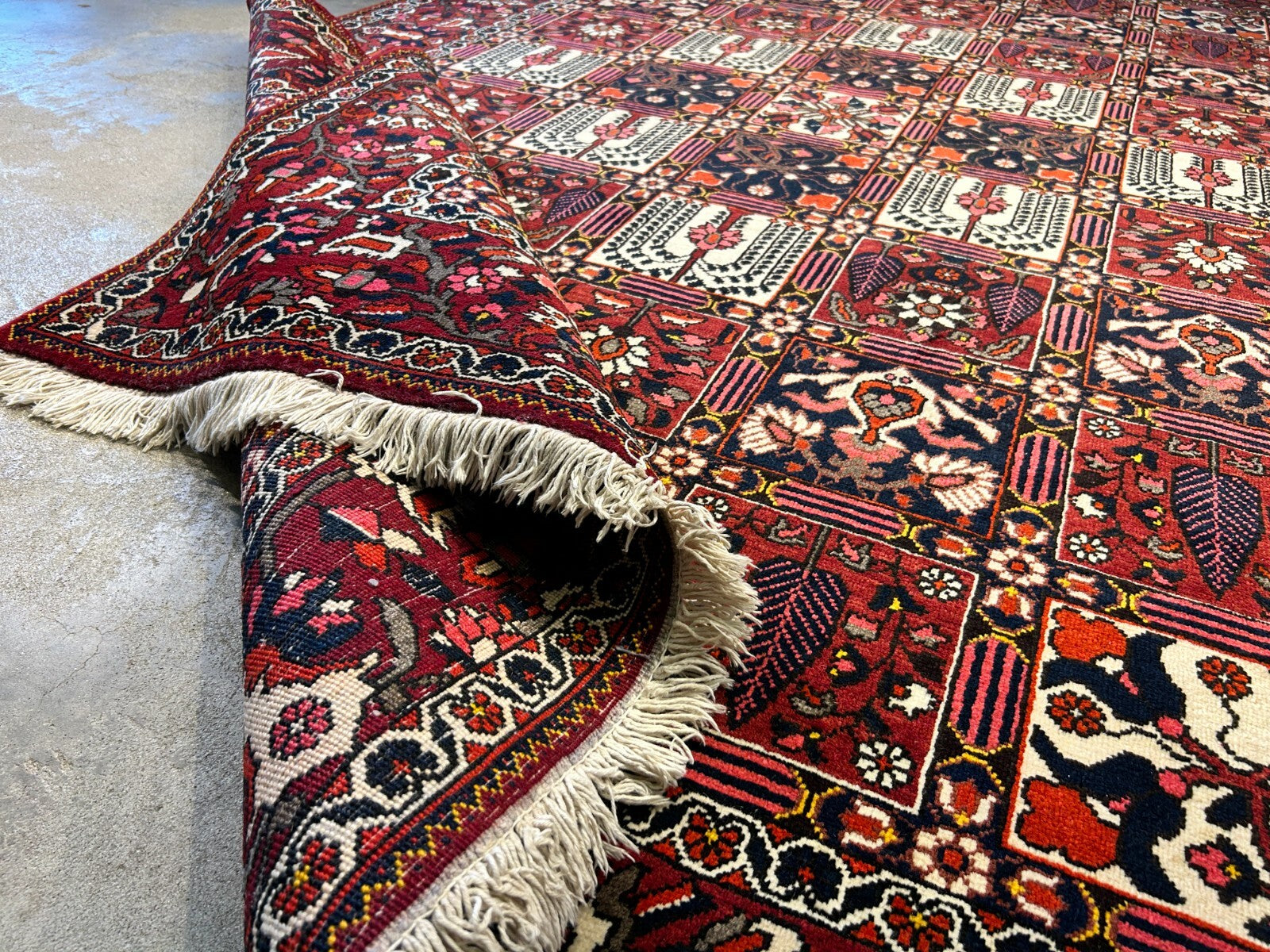 6'11"x10'3" Hand-Knotted 100% Lamb Wool Bakhtiarie Carpet - Area Rug