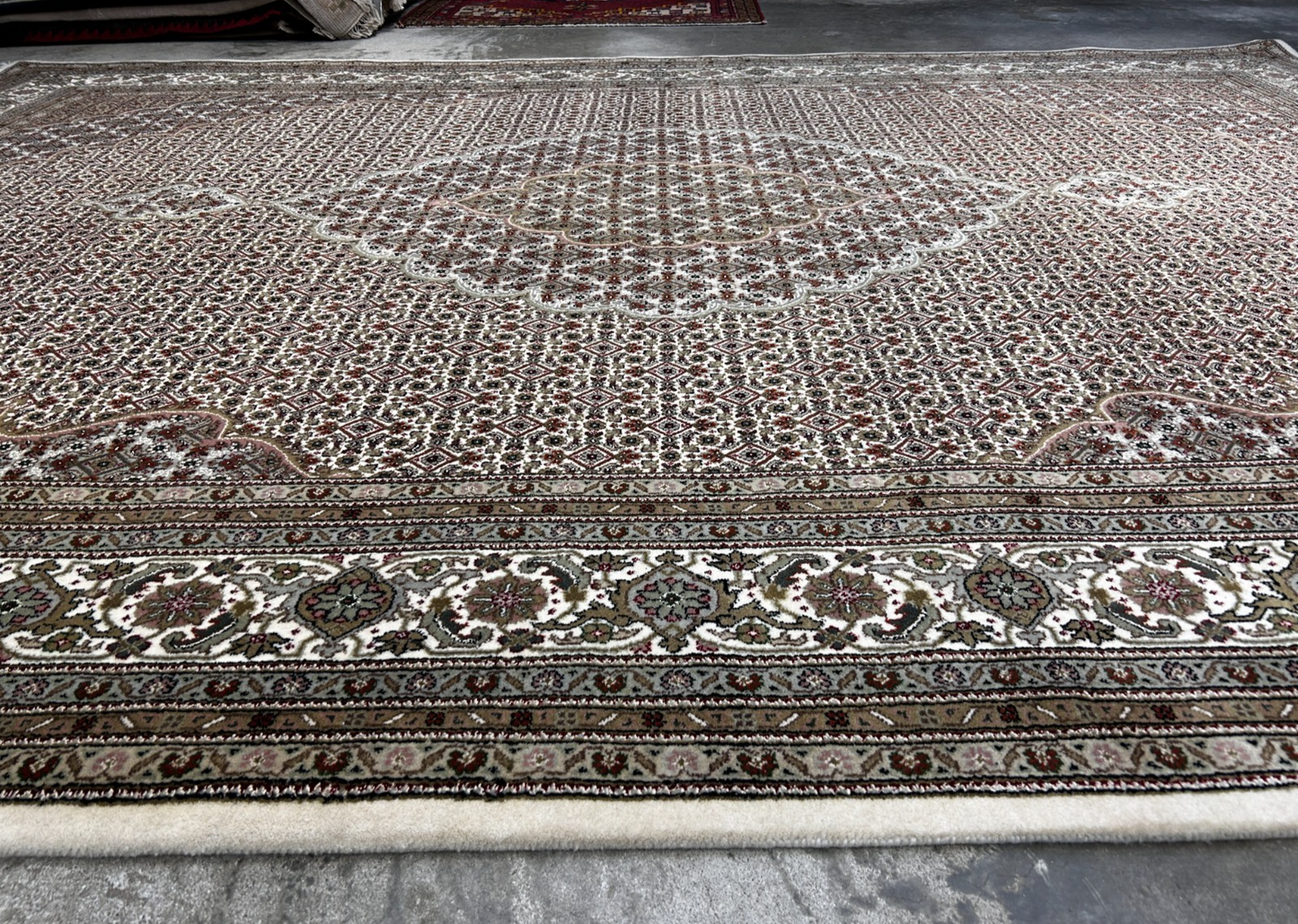 8'3"x11'4'' Hand-Knotted  100% Wool Pile Tabrize Mahi Area Rug