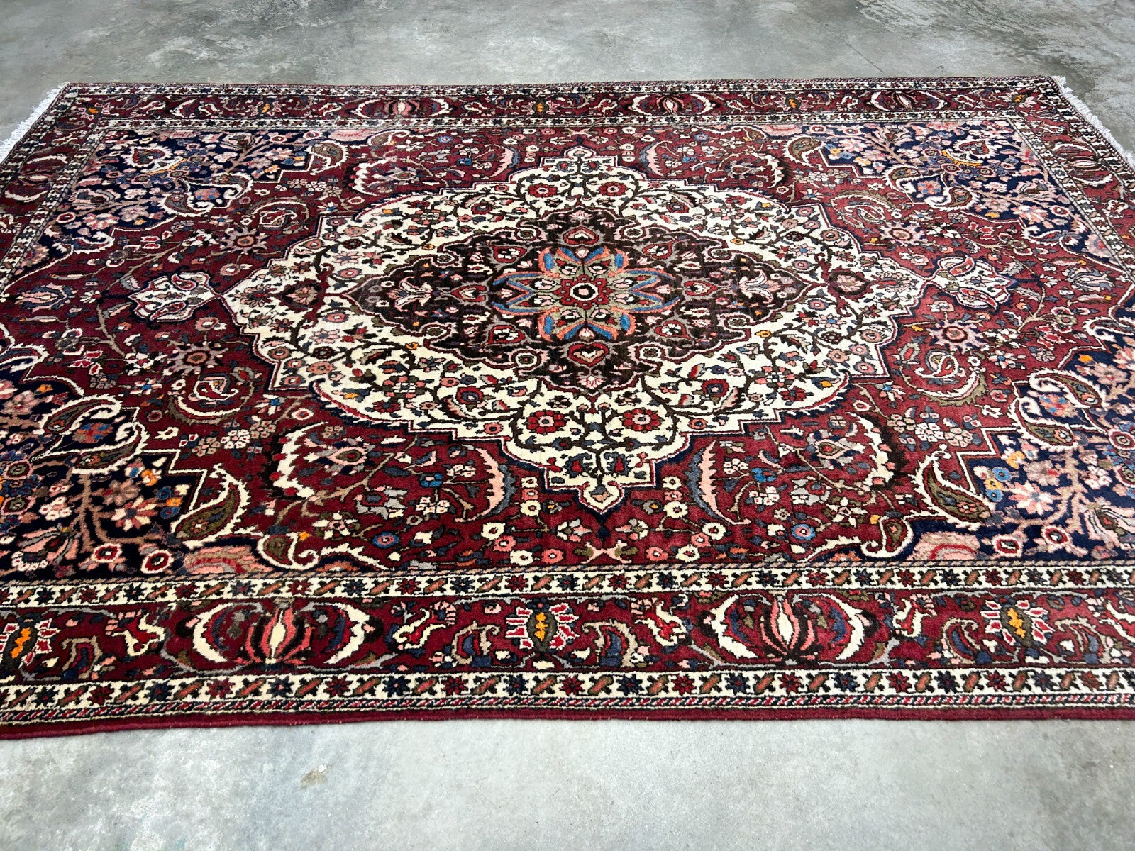 7'0"x10'3" Hand-Knotted 100% Wool Pile Bakhtiarie Carpet - Area Rug