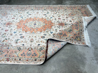 6'7"x9'10" Extra-Fine Hand-Knotted Wool & Silk Blend Tabrize Carpet - Area Rug