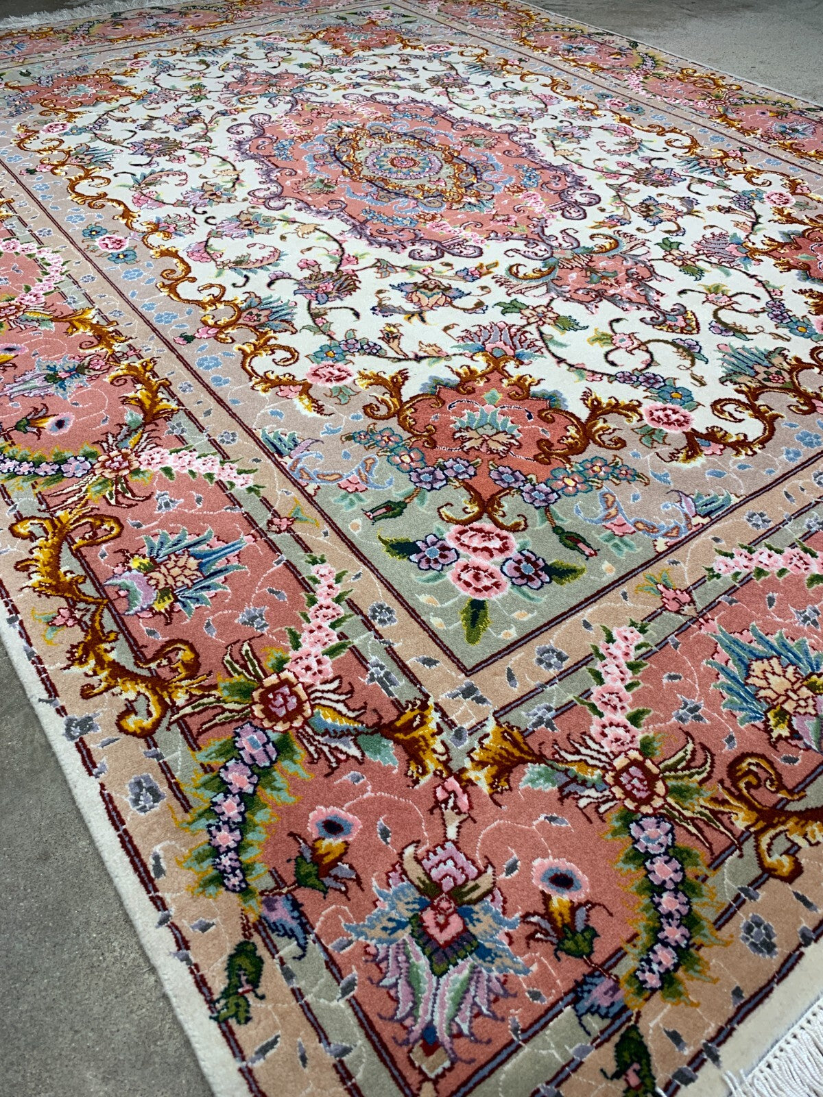 4'11"x6'9" Very Fine Hand-Knotted Wool & Silk Blend Tabrize Rug