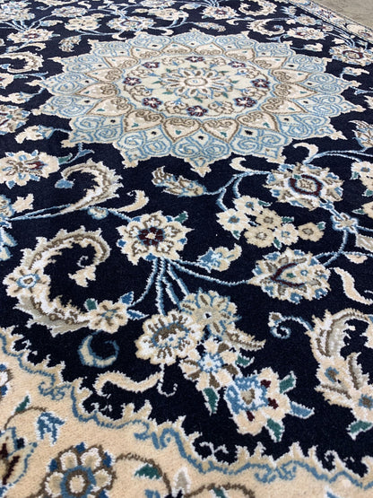 2'11"x4'4" Fine Hand-Knotted Wool & Silk Blend Naine Carpet - Area Rug