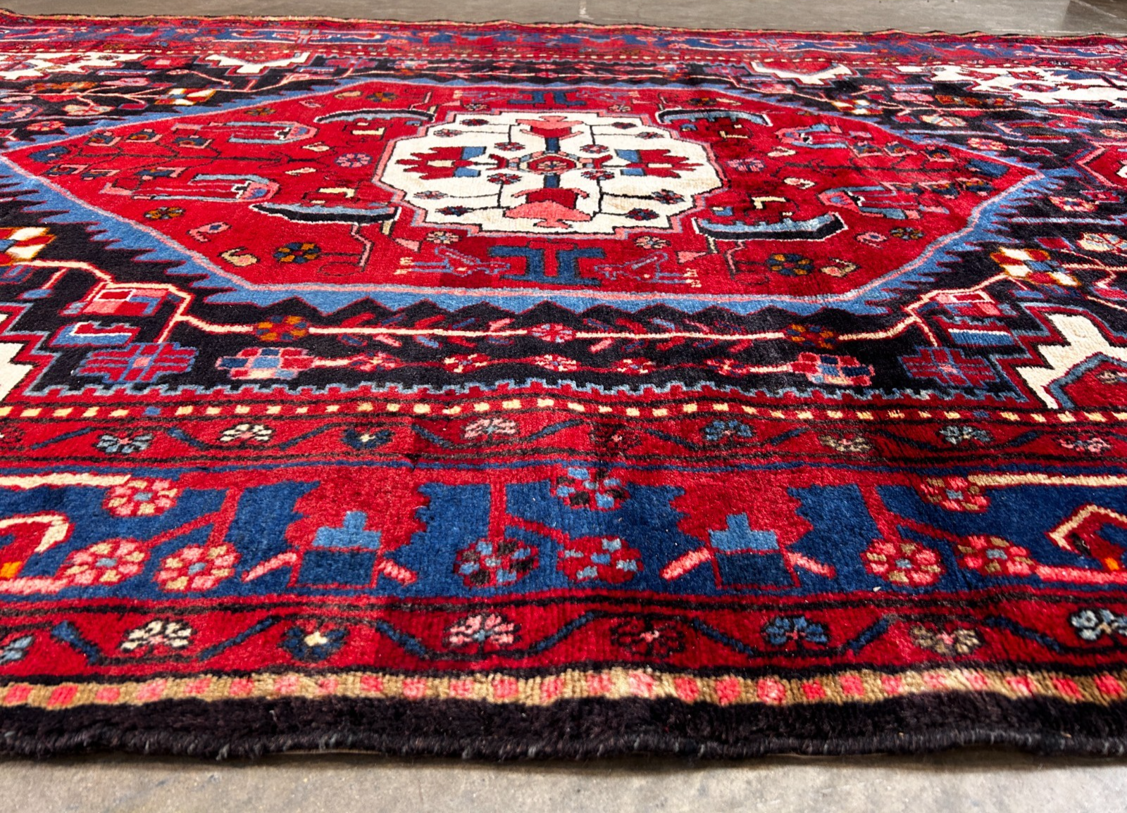 5'8" x 10'11" Hand-Knotted 100% Lamb Wool Pile Hamadane Area Rug - Carpet