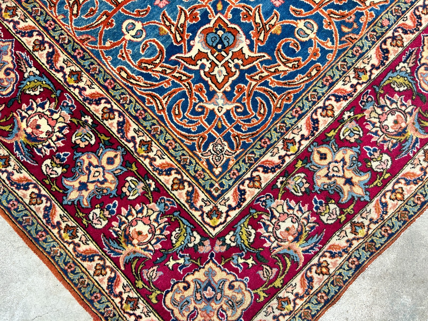 4'10"x6'7" Collector Antique Very Fine Hand-Knotted 100% Wool Isfahane Rug