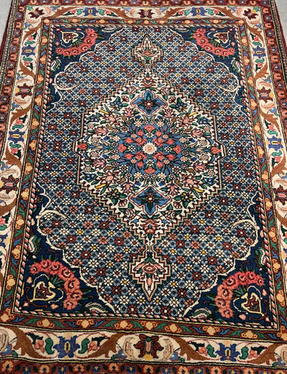 3'5"x5'2'' Hand-Knotted 100% Wool Bakhtiarie Area Rug - Area Carpet