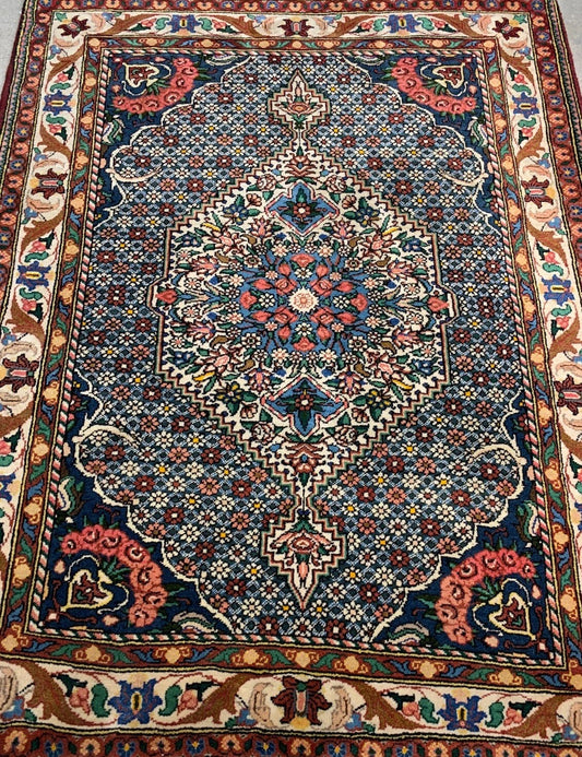 3'5"x5'2'' Hand-Knotted 100% Wool Bakhtiarie Area Rug - Area Carpet