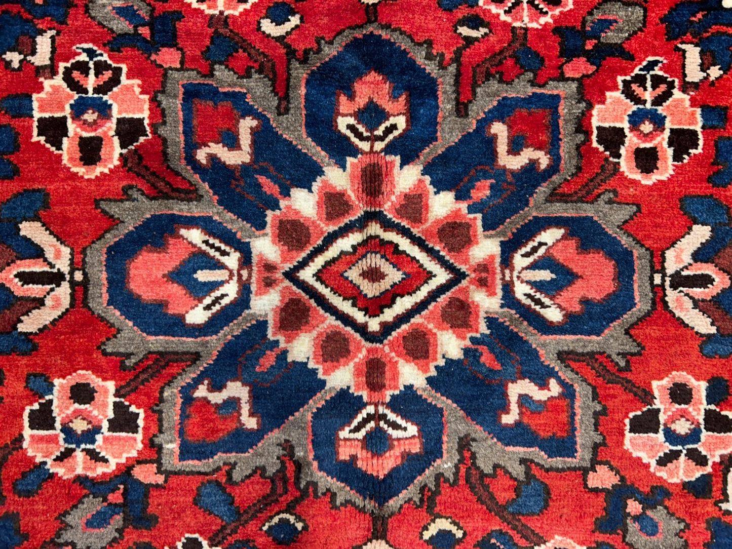 10'2"x13'1" Hand-Knotted 100% Wool Pile Bakhtiarie Rug