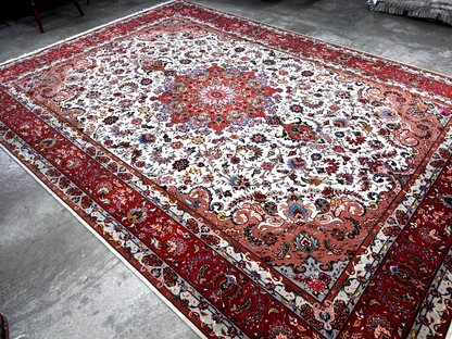 8'4"x11'7'' Very Fine Hand-Knotted Silk & Wool Tabrize Area Rug - Carpet