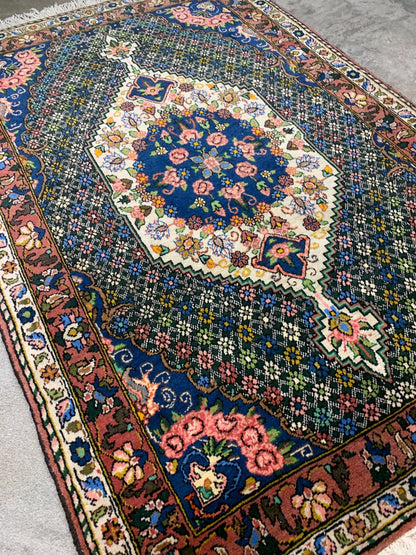 3'5"x 5'2" Hand-Knotted 100% Wool Bakhtiarie Area Rug